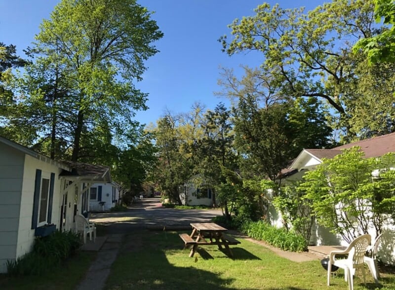 Building Photo - 853 E Front St