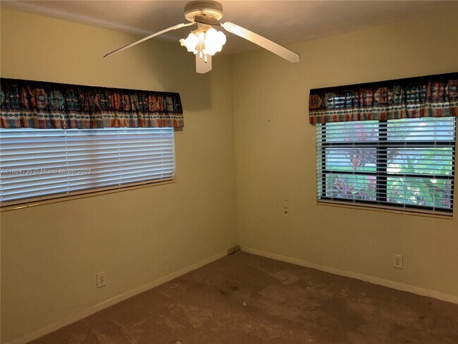 Building Photo - 5951 SW 84th St