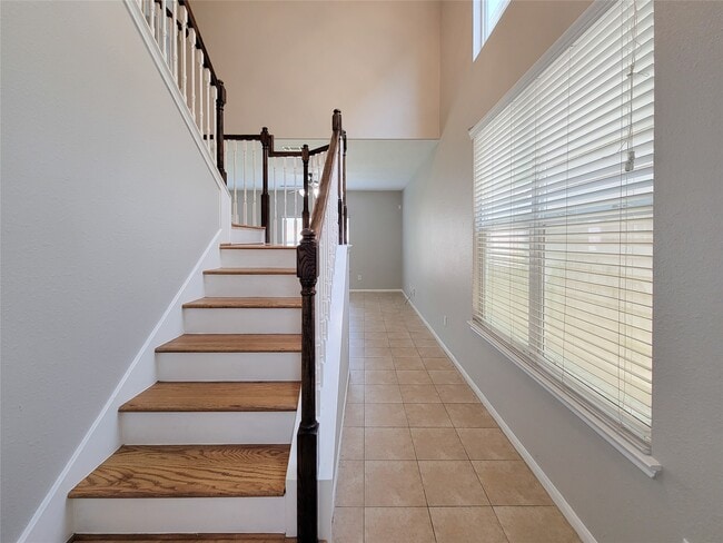Building Photo - 17146 Amarose Dr