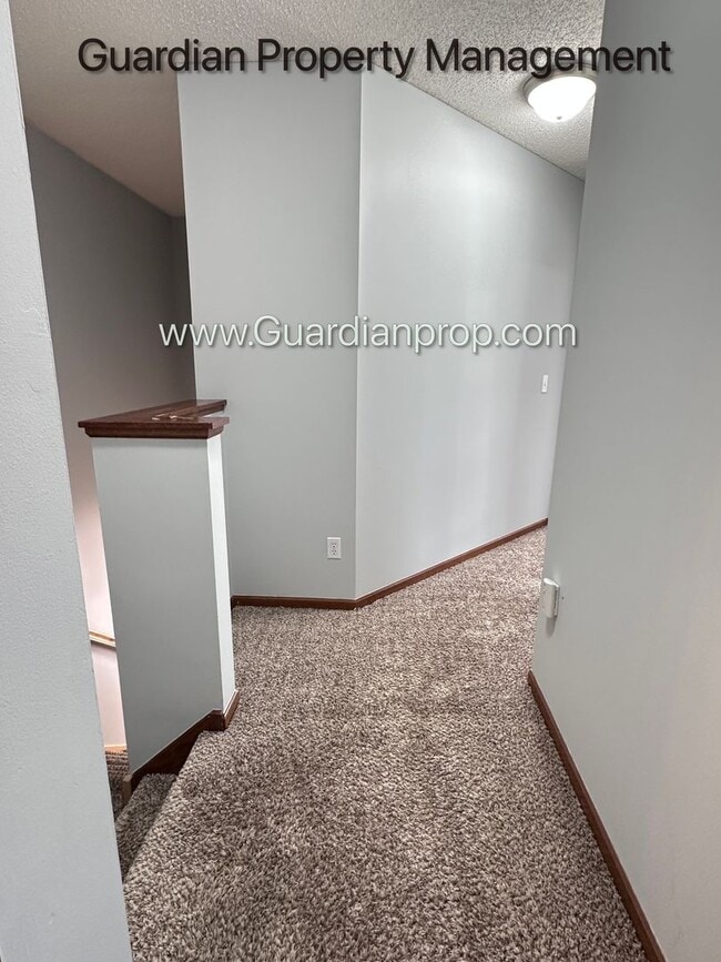 Building Photo - Hopkins Single Family Home, 2 Car Garage, Office, Gas Fireplace, Primary Suite