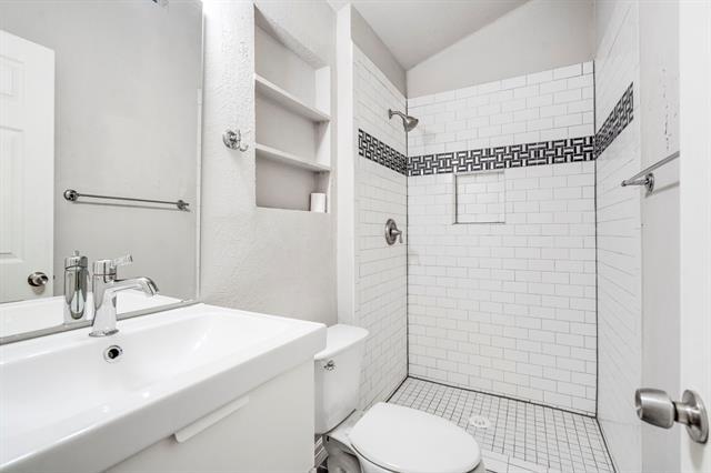 Building Photo - 2942 Esterbrook Dr