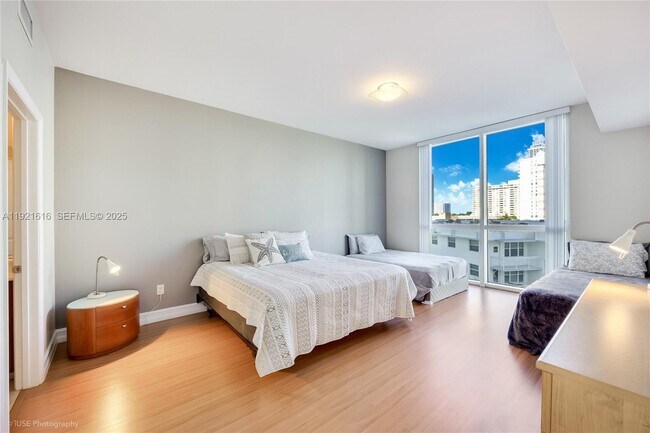 Building Photo - 1945 S Ocean Dr