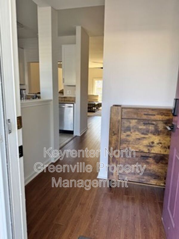 Building Photo - 612 Graythorn Ln