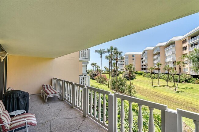 Building Photo - 6500 Sunset Way