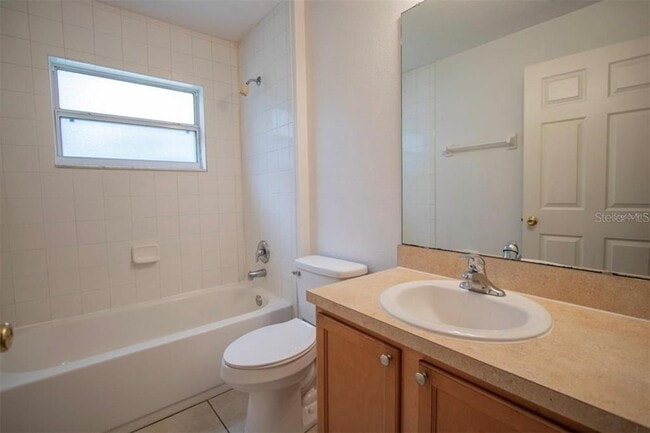 Building Photo - 718 Lyman St