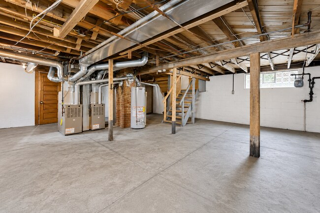 Building Photo - 855 Work Dr