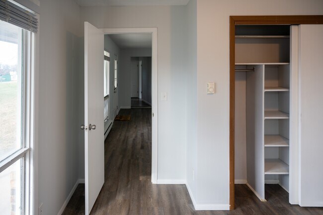 Building Photo - 3244 Marion Rd SE