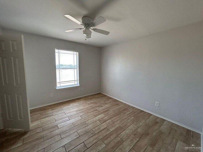 Building Photo - 10 Stardust Ln