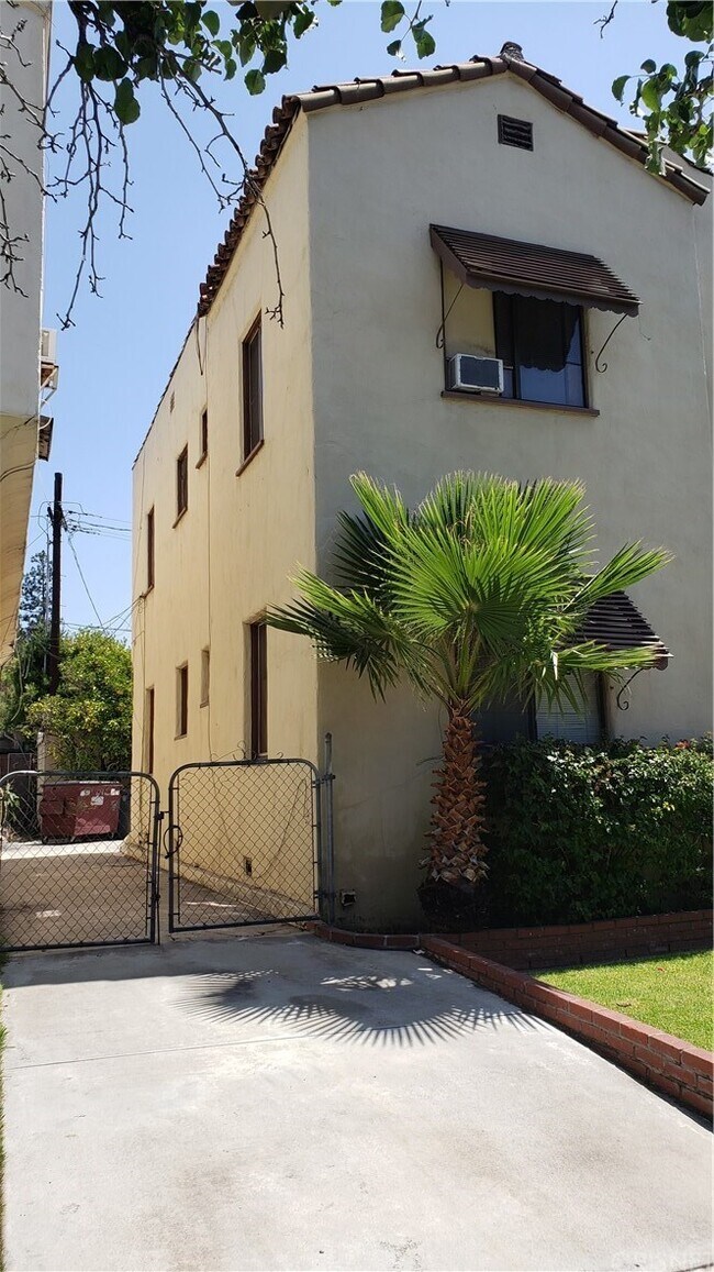 Building Photo - 622 Naranja Dr