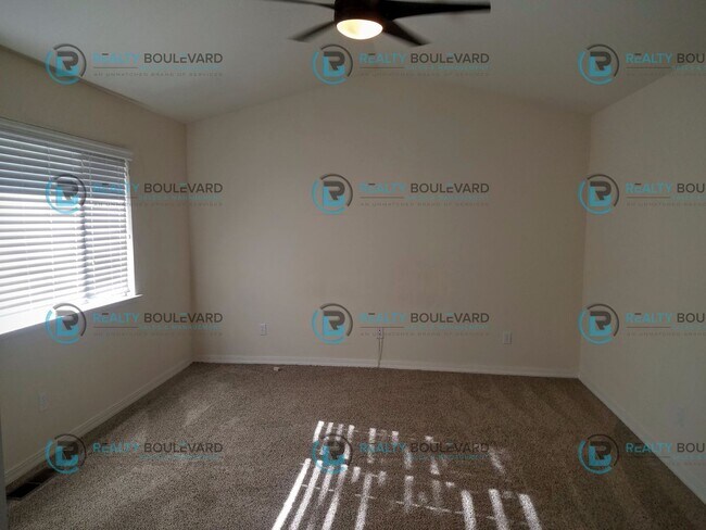 Building Photo - 1/2 MONTH FREE!! Amazing 4 Bedroom 2.5 Bat...