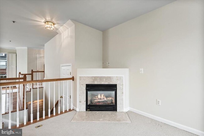 Building Photo - 710 Norfolk Ln