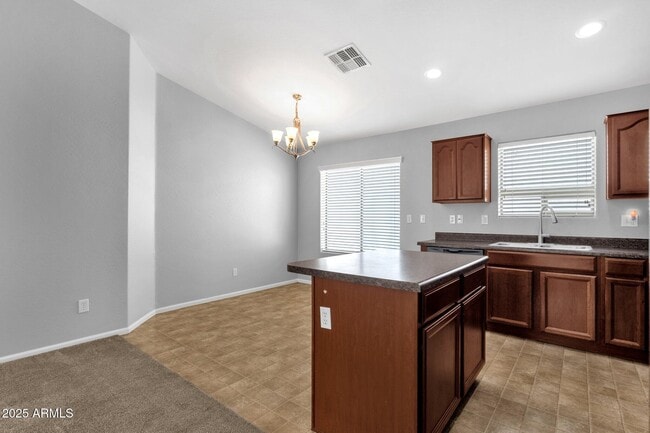 Building Photo - 509 E Daniella Dr