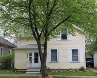 Building Photo - 3 Bed 1 Bath Downtown St. Joseph