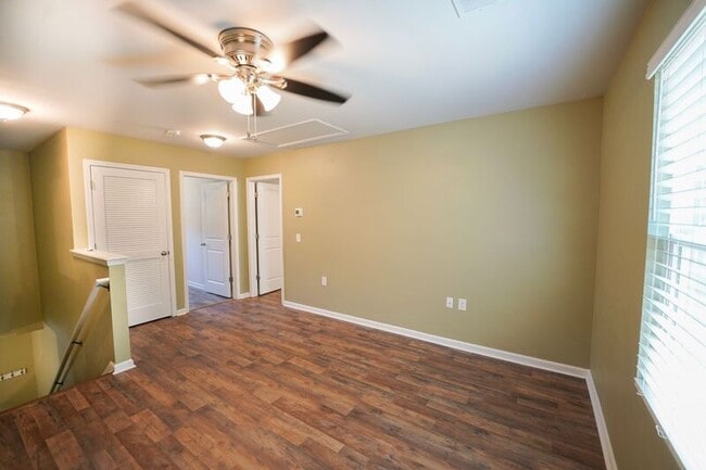 Building Photo - 44 Sunrise Cir