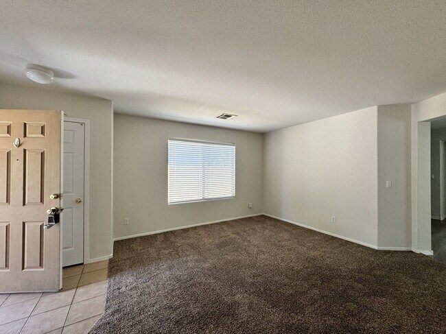 Building Photo - 46067 W Sheridan Rd