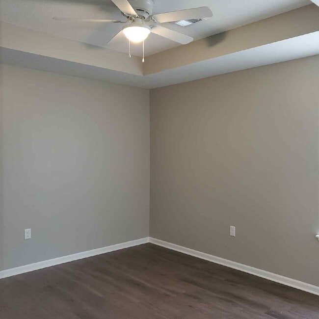 Building Photo - 897 W Gay St