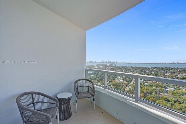 Building Photo - 4401 Collins Ave