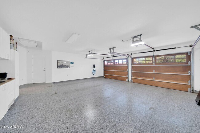 Building Photo - 110 E Concorda Dr