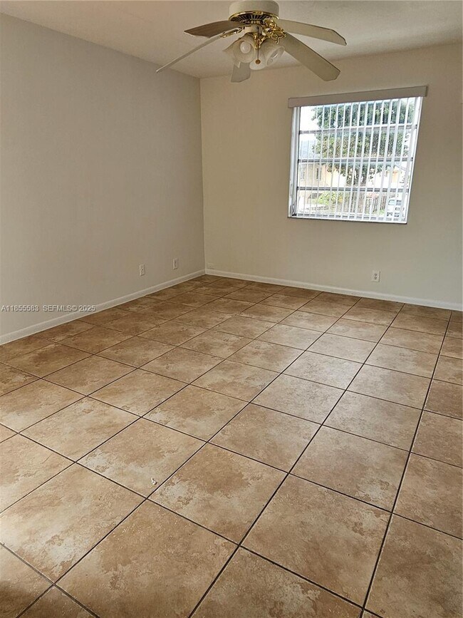 Building Photo - 8475 SW 156th Ct