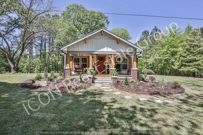 Primary Photo - 3/2 Home on large lot in Woodstock