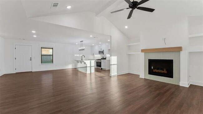 Building Photo - 120 N Adler Ave