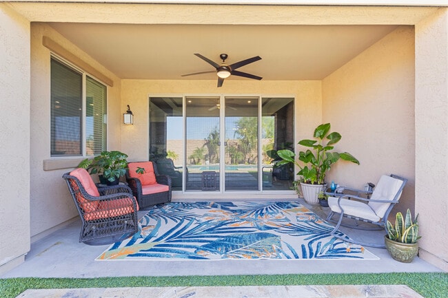 Building Photo - 18456 W Brookwood Dr