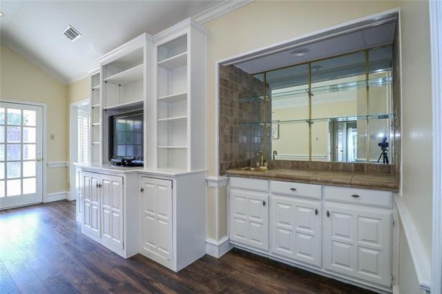 Building Photo - 800 Sundance Cir