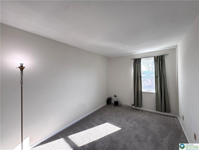 Building Photo - 8315 Countryside Ln