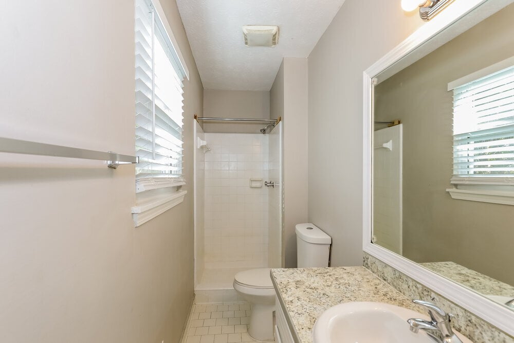 Building Photo - 446 Wexwood Dr