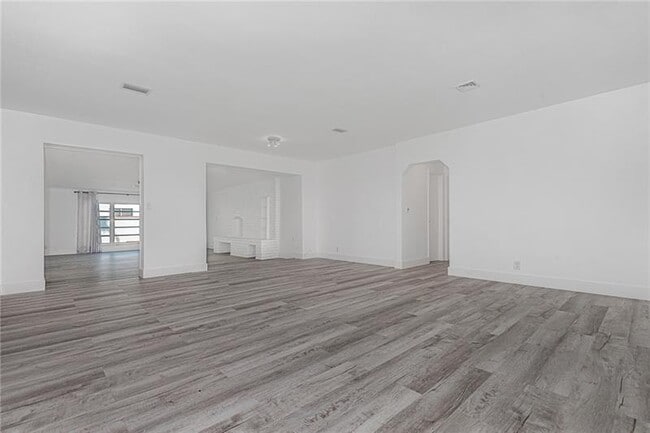 Building Photo - 1615 Shenandoah St