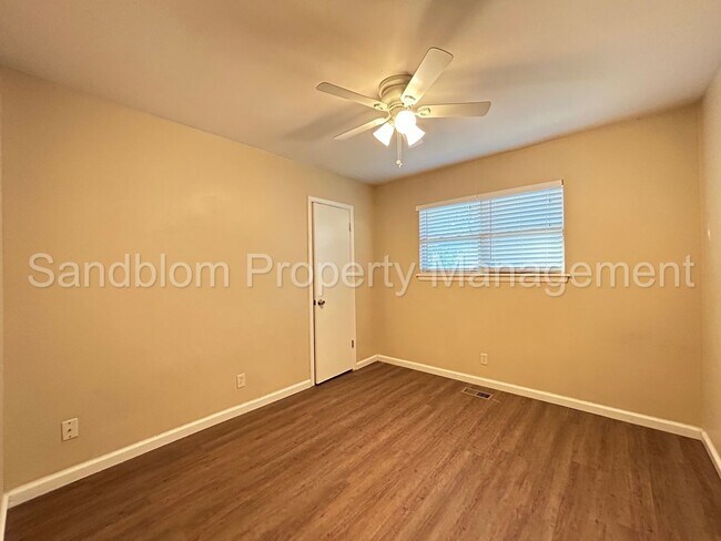Building Photo - For Lease | South Tulsa | $1600 Rent