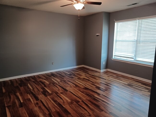 Building Photo - 5053 Huntclub Chase