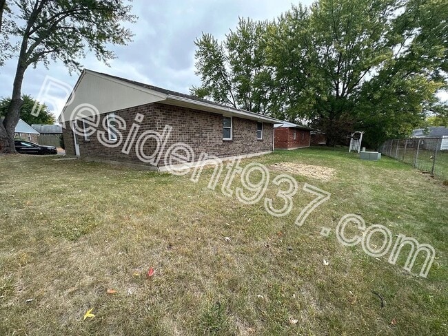 Building Photo - 3 Bed 1 Bath