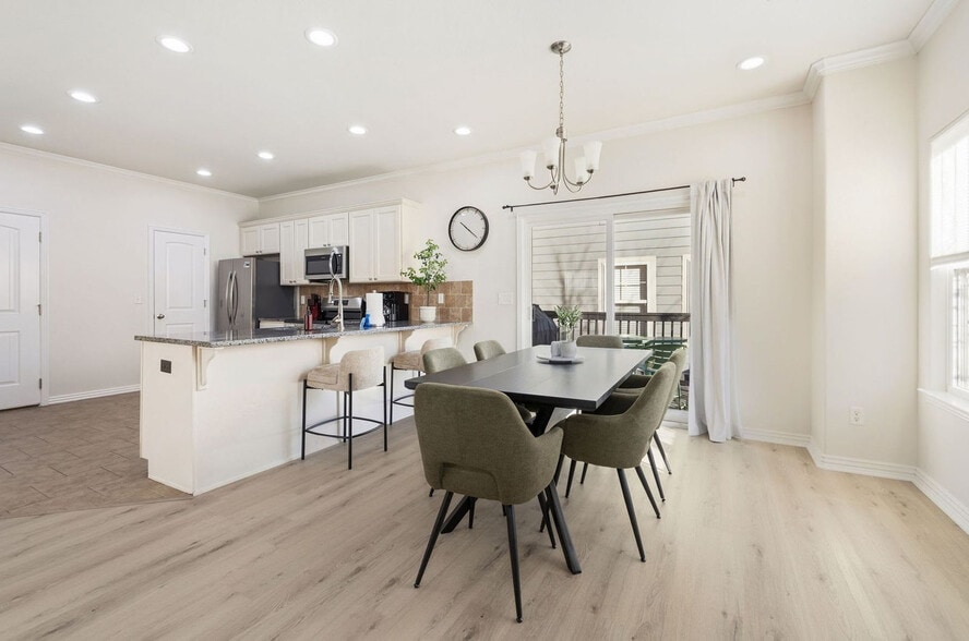 Building Photo - 3813 W Pawnee Rd