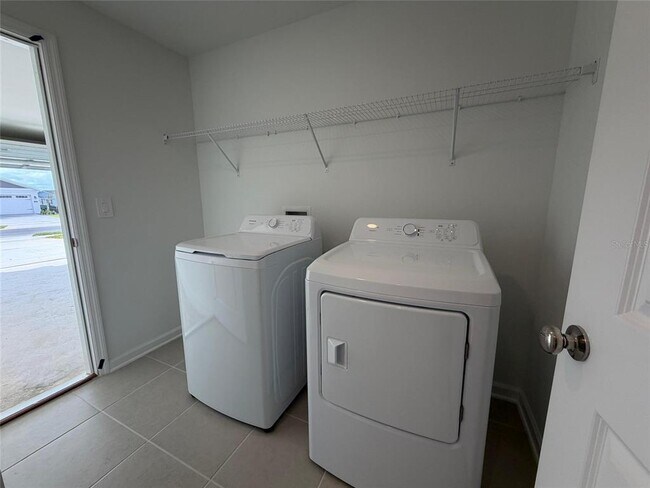 Building Photo - 3484 Chinotto Dr