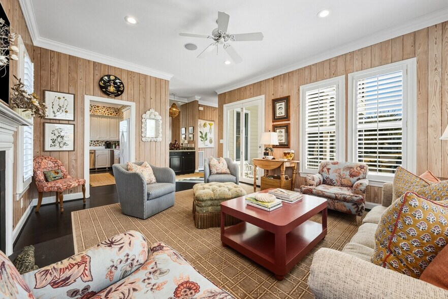 Building Photo - 64 Tradewind Ct