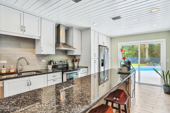 Building Photo - 33 Sailfish Dr