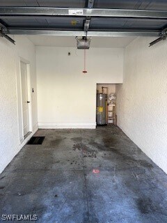 Building Photo - 10201 Olivewood Way