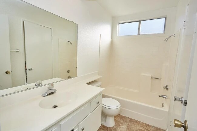 Building Photo - 13846 San Gorgonio Rd