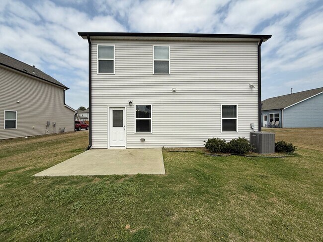 Building Photo - Spacious 4BD, 3BA Durham Home in a Prime Location Near Duke University, RTP, and RDU Airport