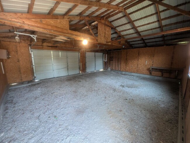 Building Photo - Remodeled 2-Bedroom Home with Main Floor Laundry & Two Car Garage
