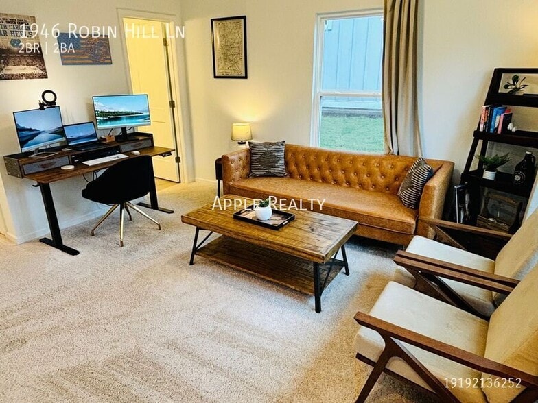 Building Photo - 1946 Robin Hill Ln