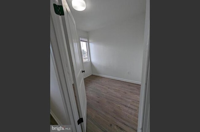 Building Photo - 7112 Donnell Pl