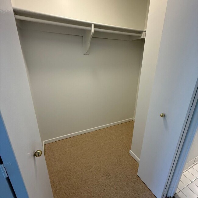 Building Photo - Observatory 402