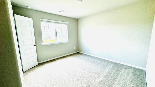 Building Photo - 2423 Bluefish Ct