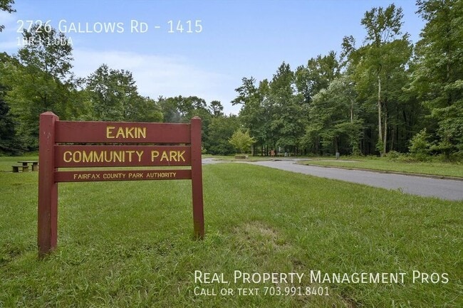 Building Photo - 2726 Gallows Rd