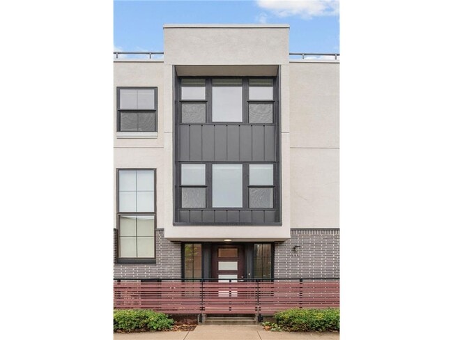 Building Photo - 120 Hennepin Ave