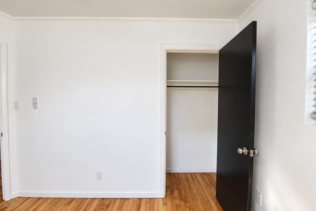 Building Photo - 118 Stone Dr