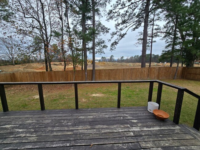 Building Photo - 319 Windcrest Cir