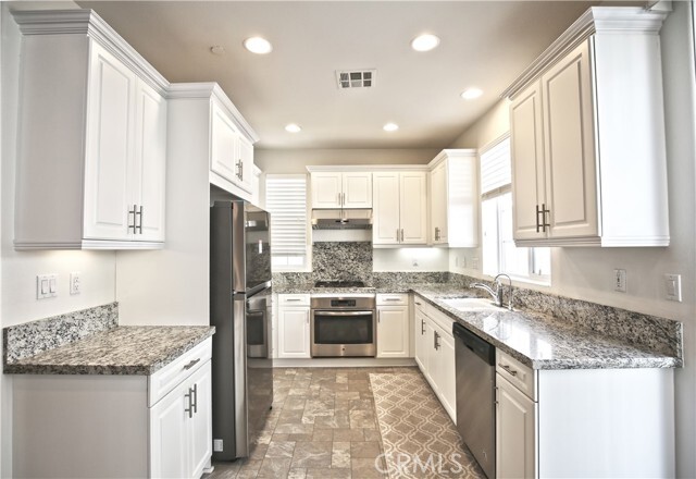 Building Photo - 683 Huron Pl